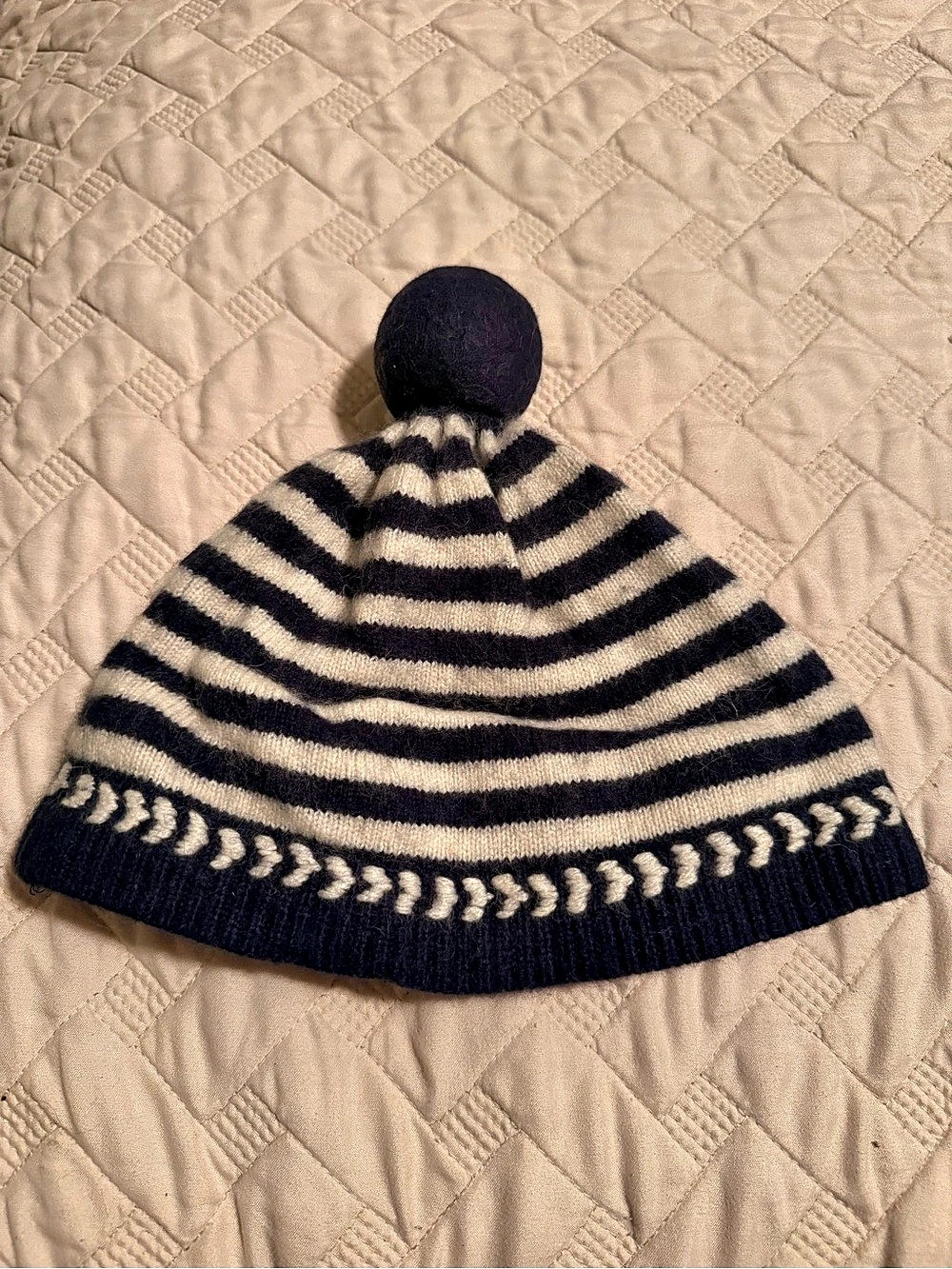Vineyard Vines Striped Cashmere-Blend Pom Beanie Striped Pom-Pom Hat in Blue &
